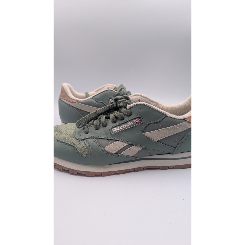 Reebok Classic Leather Sage Green Suede Gum Sole Sneakers Size 12.5